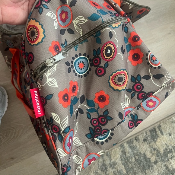 Reisenthel Gym/Travel Bag - Picture 4 of 5